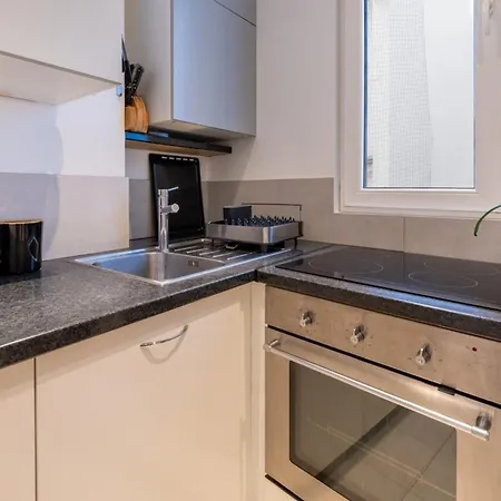 Charming 1bd Apartmentguy Moquet Apartment